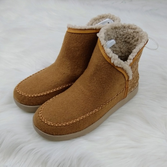 Sanuk Nice Bootah Ojai Casual Sherpa Lined Boot - Picture 2 of 5